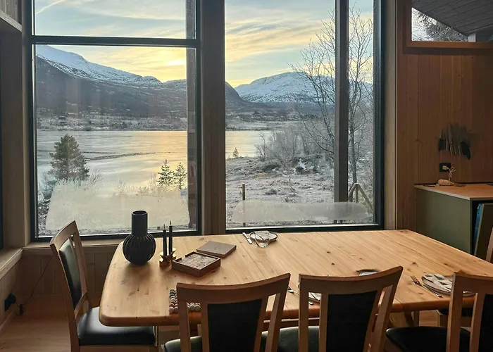 度假居 By Nysaetervatnet Surrounded By Mountains *